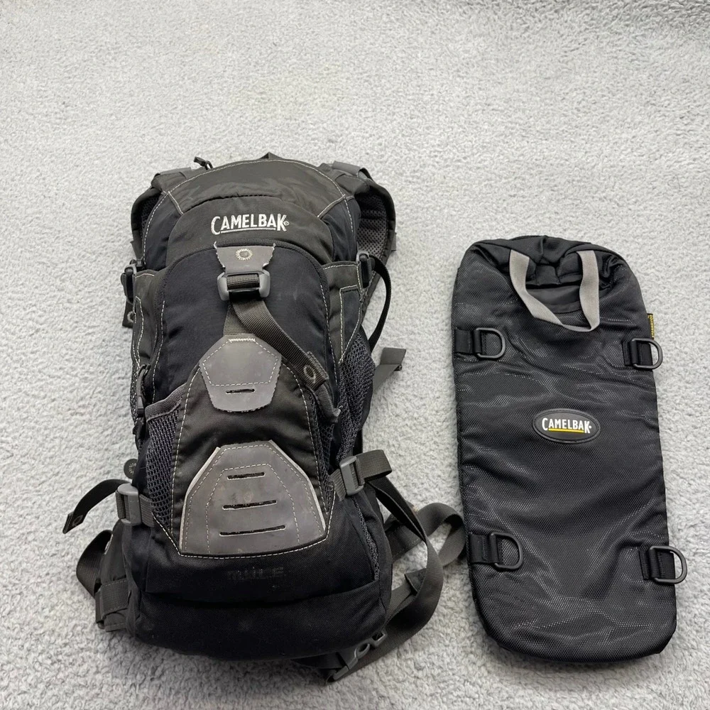 CamelBak M.U.L.E. Black Hydration Backpack & Unbottle Insulated Sleeve Combo Set